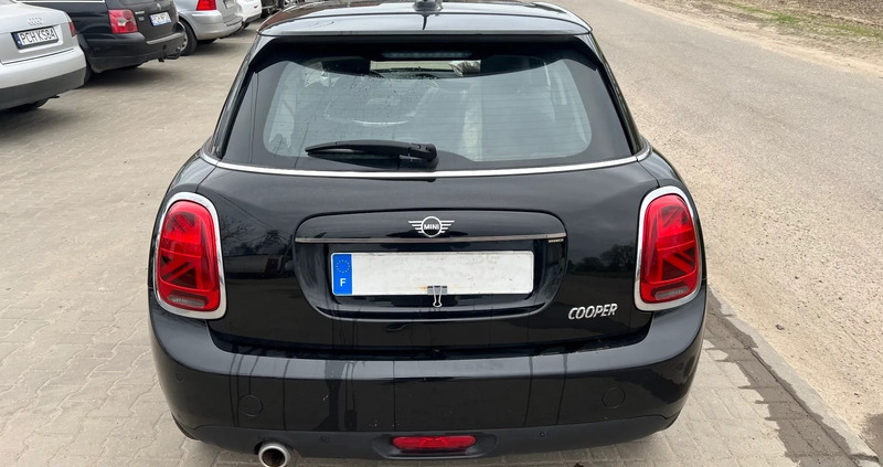 MINI Cooper cena 23900 przebieg: 40000, rok produkcji 2021 z Chodzież małe 172